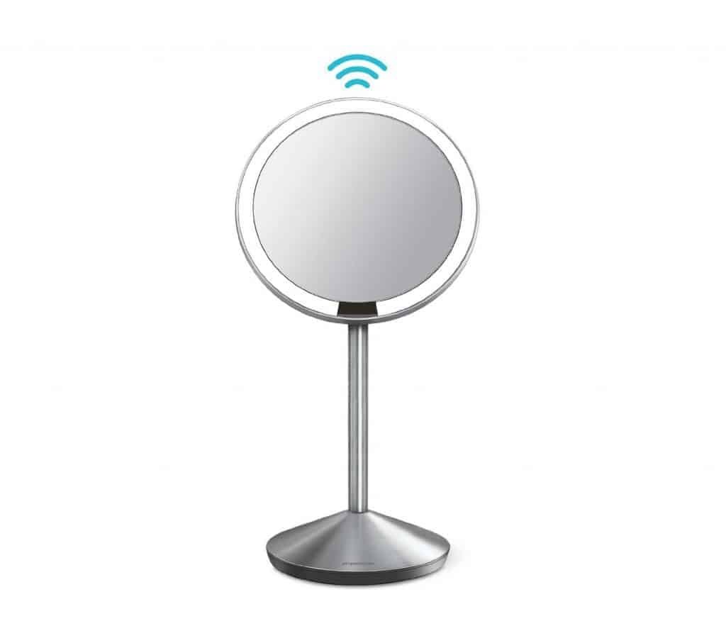 Simple Human Magnifying Makeup Mirrors