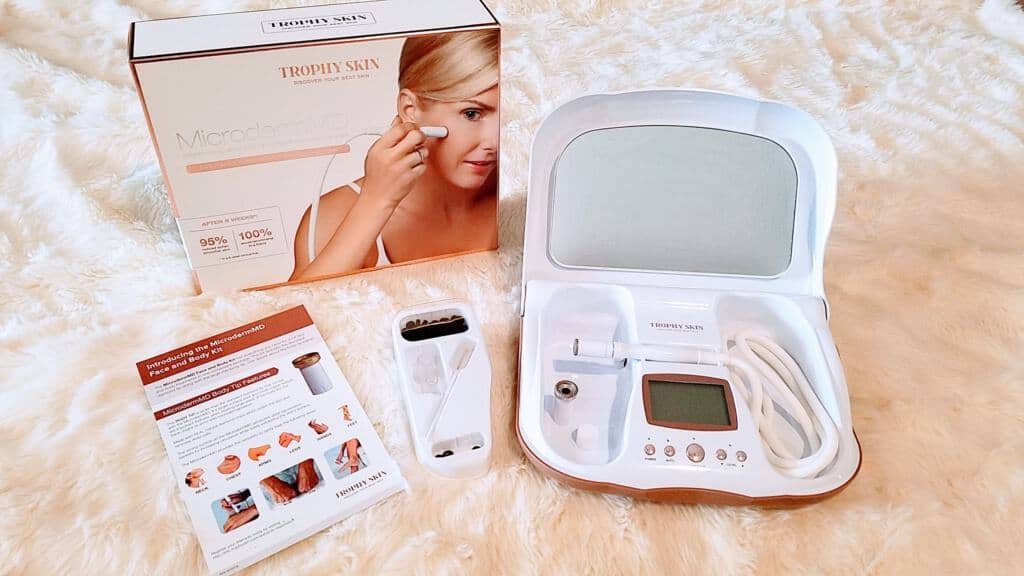 The Trophy Skin MicrodermMD kit is a complete system for doing your own microdermabrasion at home!